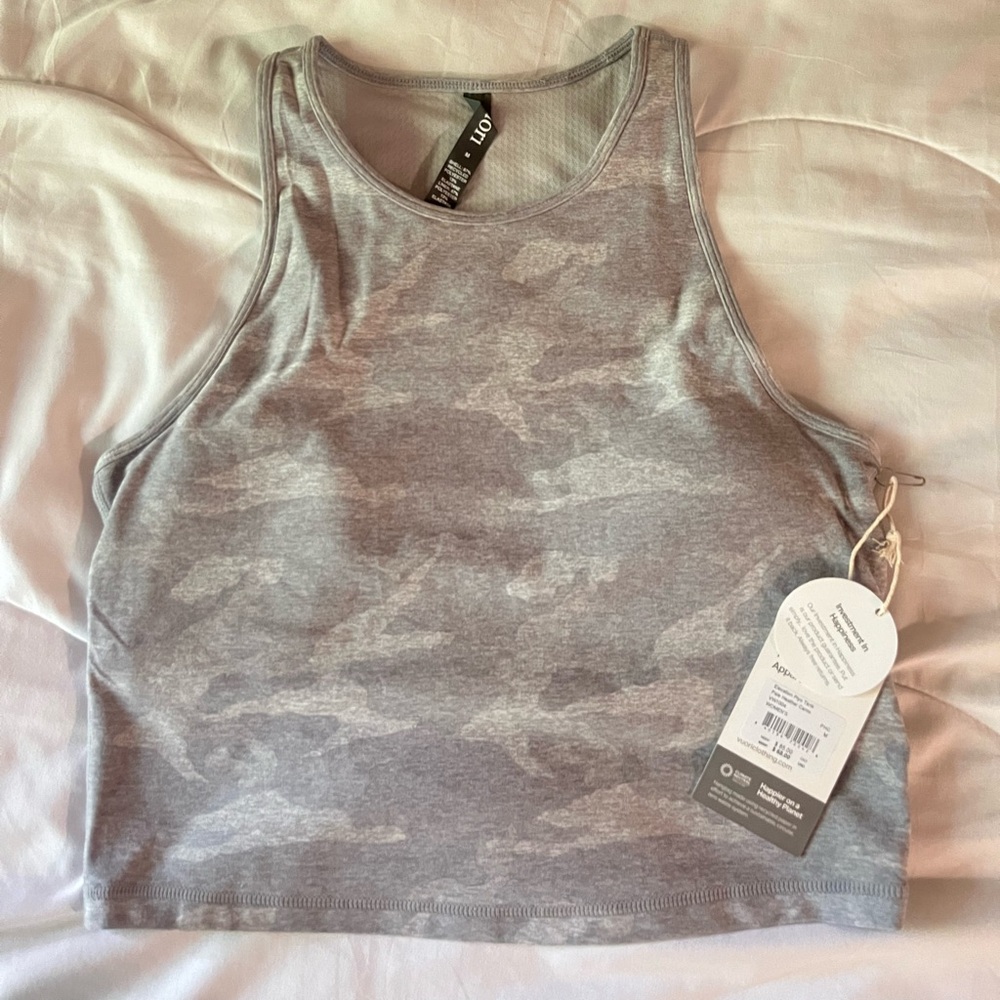 Women’s Vuori Plyo Tank (medium)